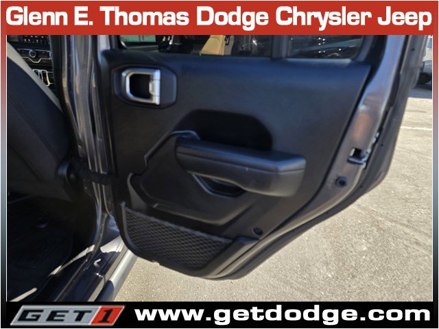 Certified 2023 Jeep Gladiator Willys image 32