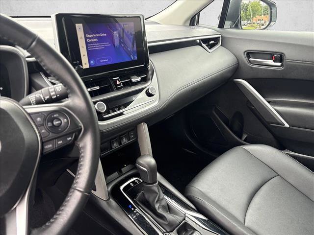 Certified 2025 Toyota Corolla Cross XLE FWD image 15