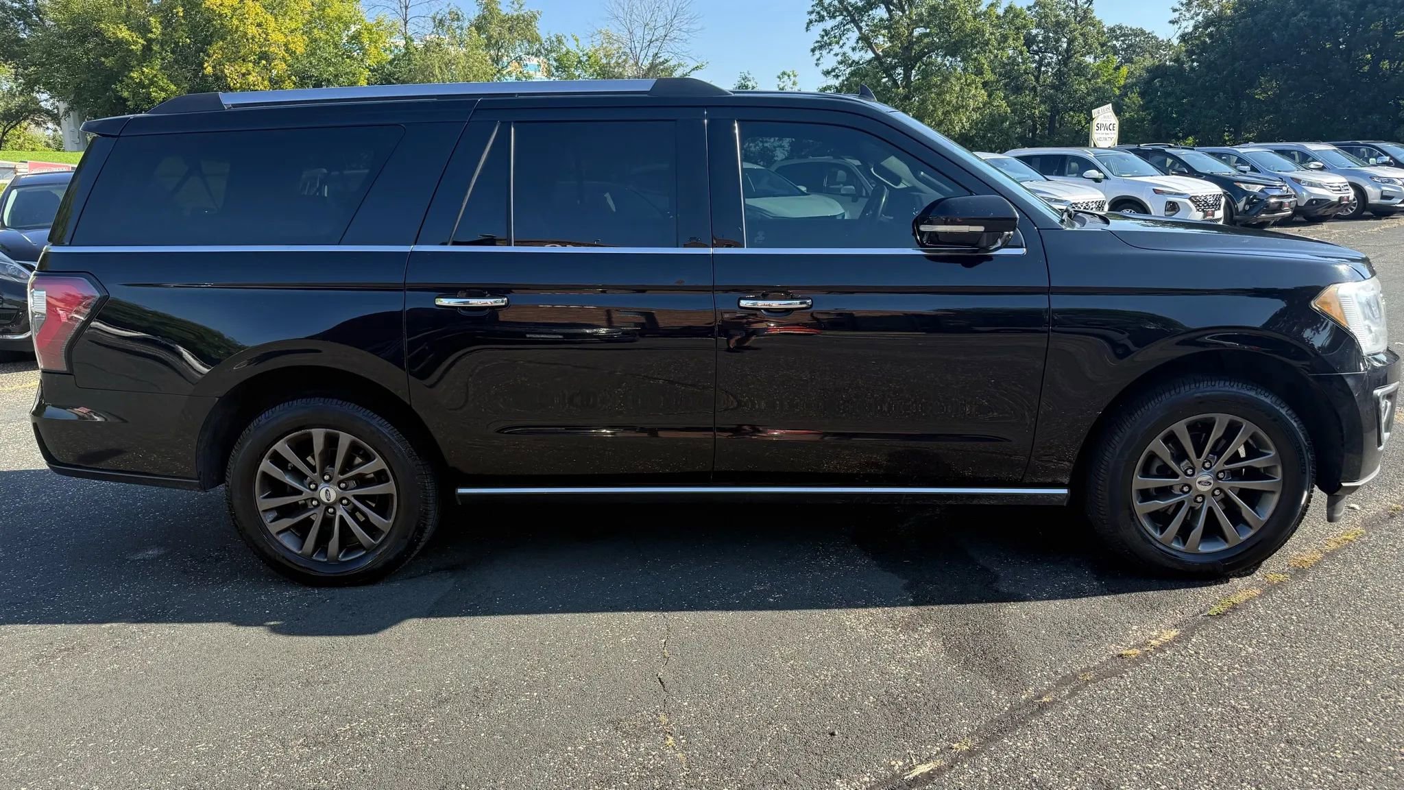 Used 2020 Ford Expedition Max Limited image 6