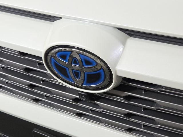 Used 2020 Toyota RAV4 Limited image 12