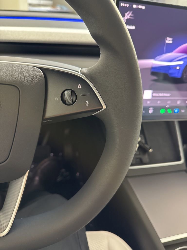 Used 2026 Tesla Model Y Long Range image 32