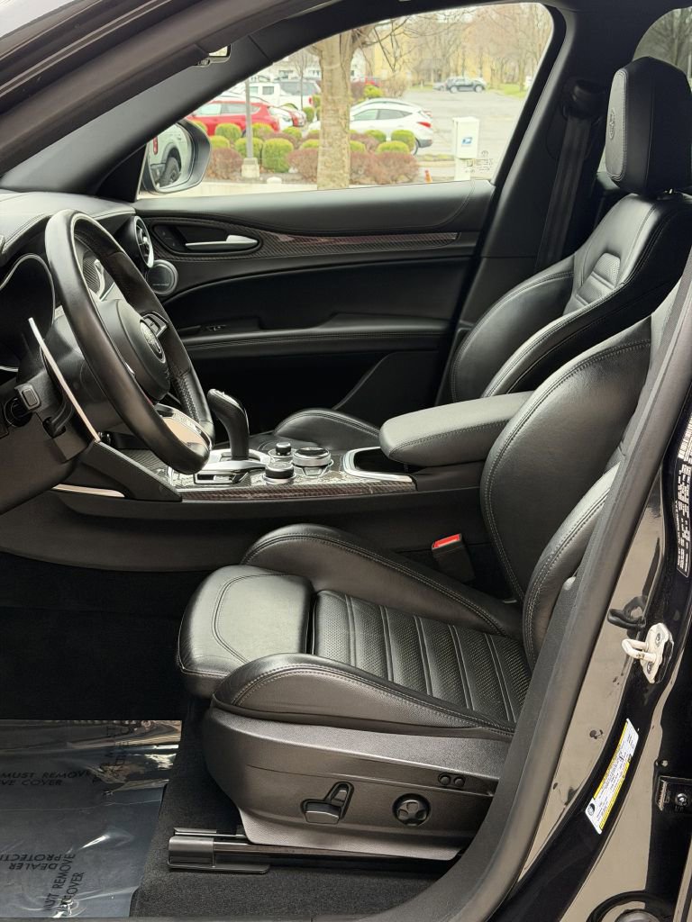 Used 2022 Alfa Romeo Stelvio Quadrifoglio w/ Active Assist Plus Package image 19