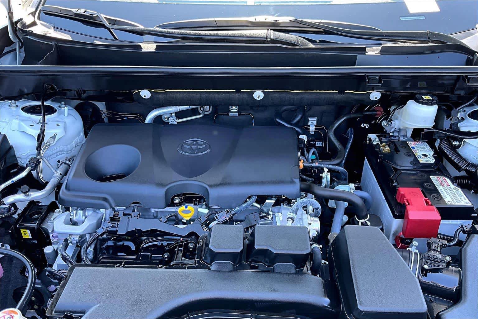 Used 2025 Toyota RAV4 XLE Premium FWD image 30