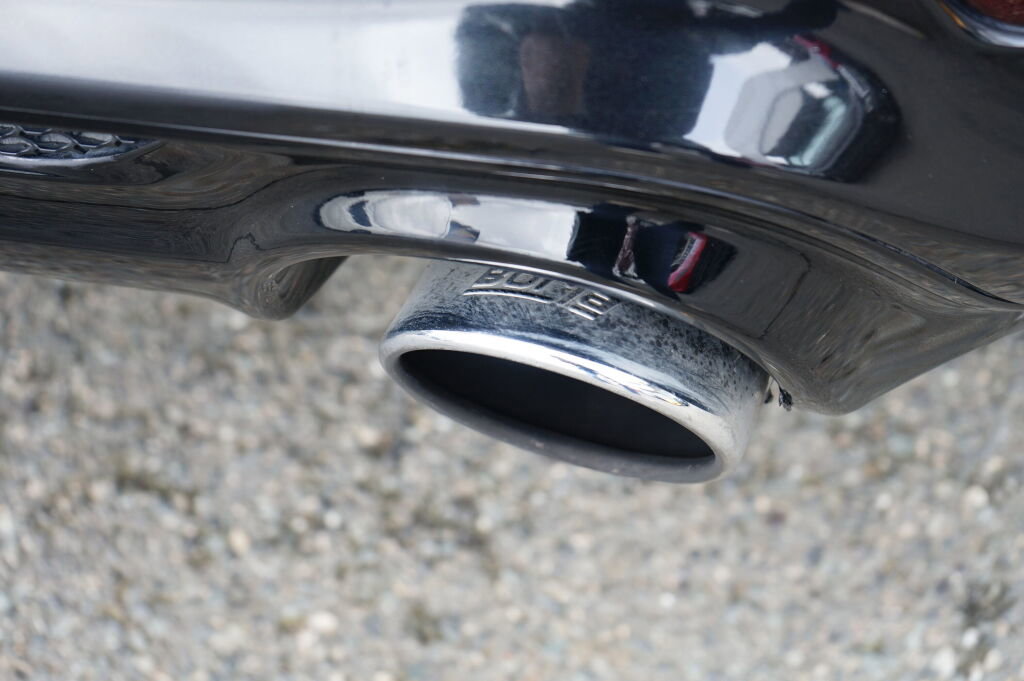 Used 2012 Jeep Grand Cherokee SRT8 w/ Luxury Group II image 6