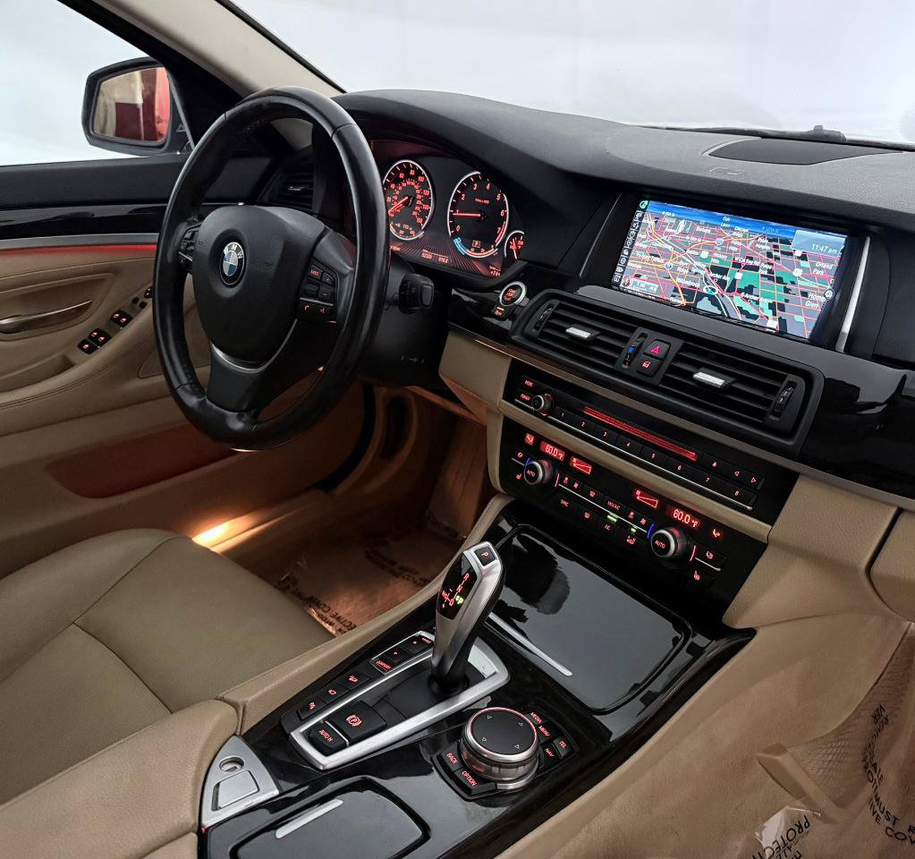 Used 2015 BMW 528i xDrive Sedan AWD/4WD image 25