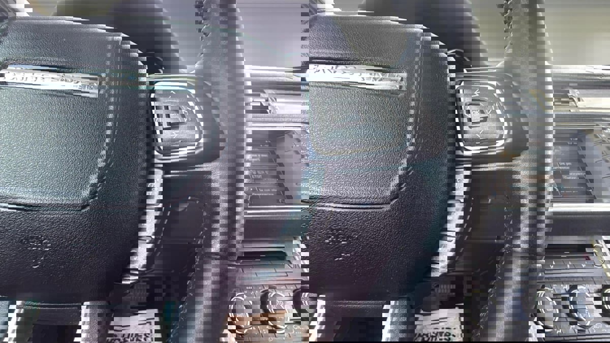 Used 2015 Land Rover Range Rover Evoque Pure Plus image 18