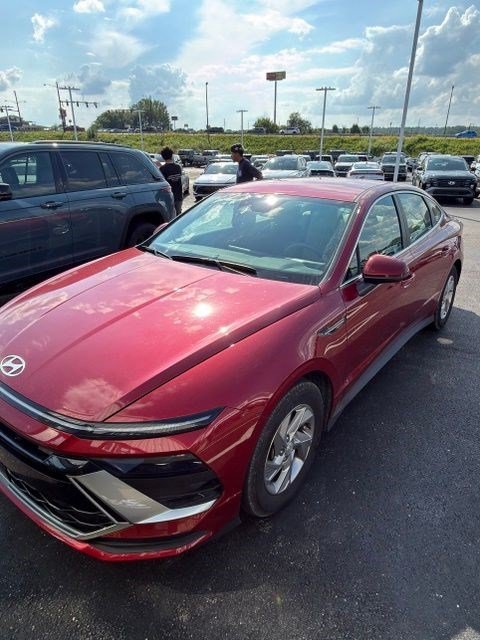 Used 2025 Hyundai Sonata SE FWD image 9