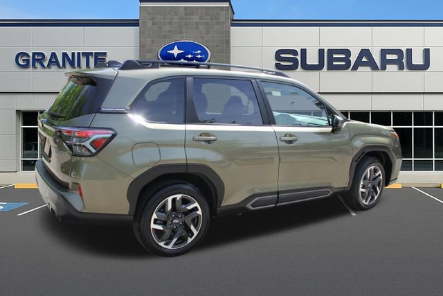 Used 2025 Subaru Forester Limited AWD/4WD image 11