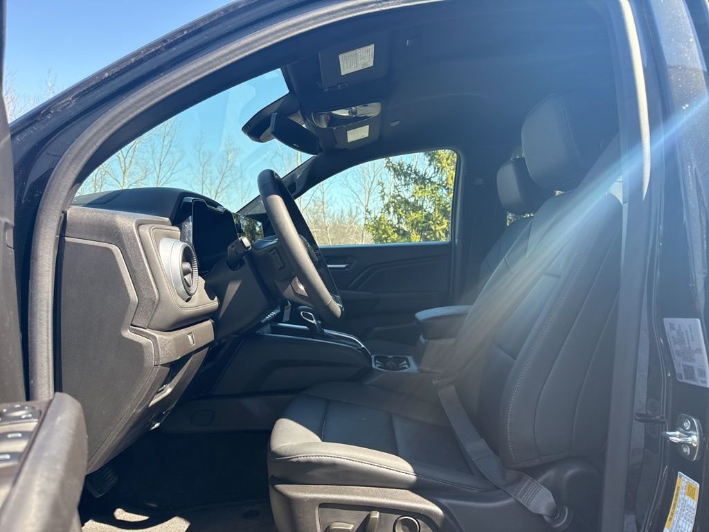 Used 2026 Chevrolet Colorado LT w/ LT Convenience Package image 11