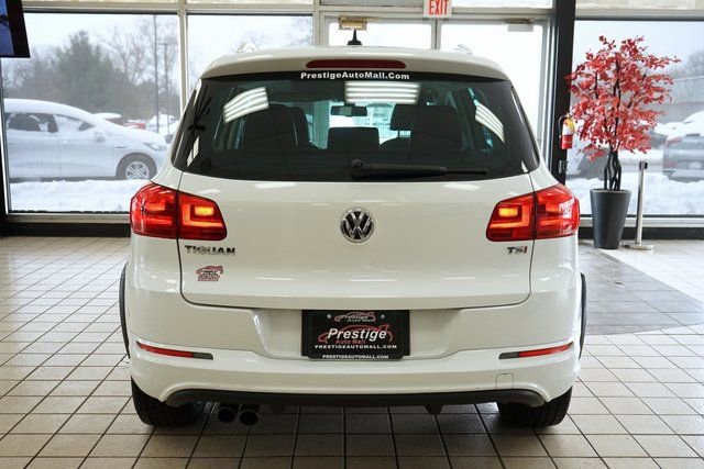 Used 2017 Volkswagen Tiguan Sport image 15