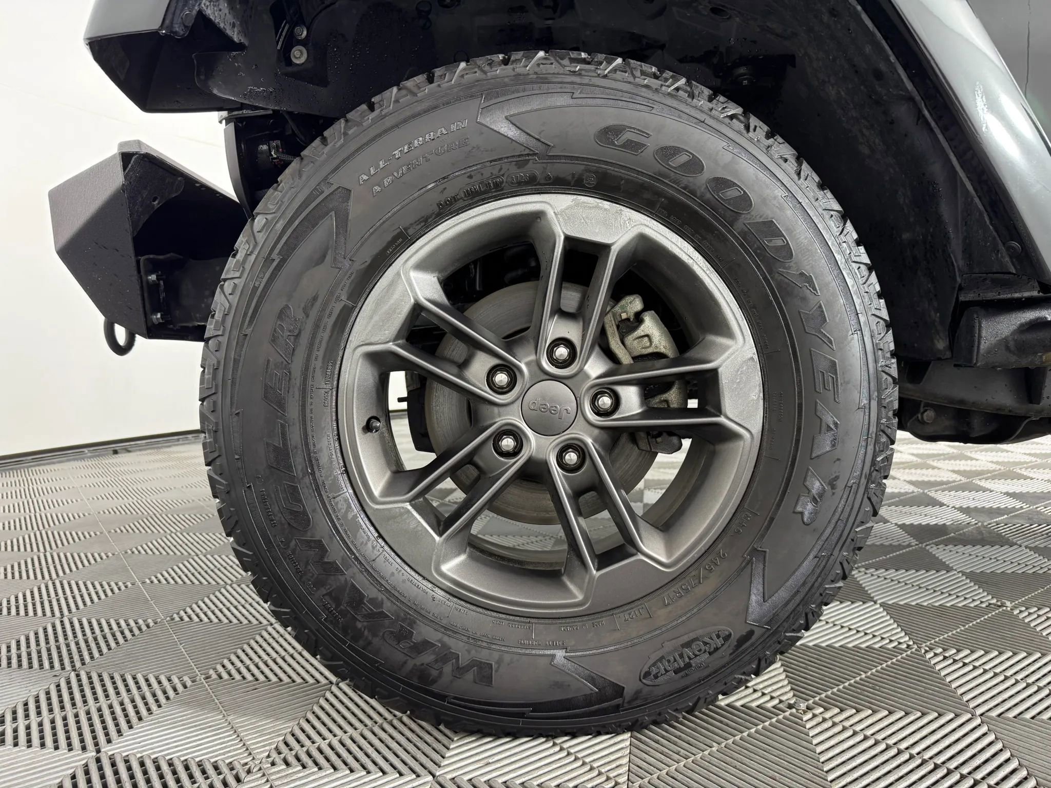 Used 2018 Jeep Wrangler Unlimited Sport AWD/4WD image 37