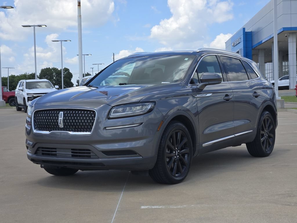 Used 2022 Lincoln Nautilus Reserve w/ Monochromatic Package FWD image 4
