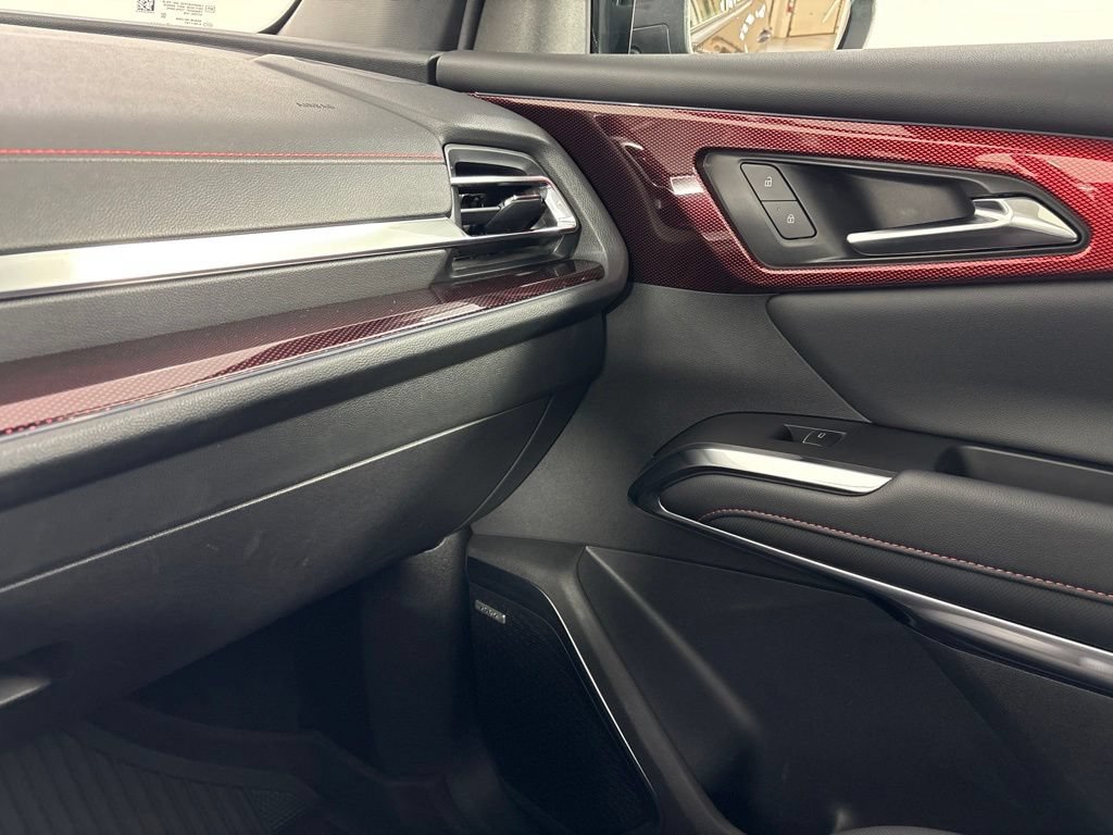 Used 2024 Chevrolet Traverse RS w/ LPO, Floor Liner Package AWD/4WD image 16