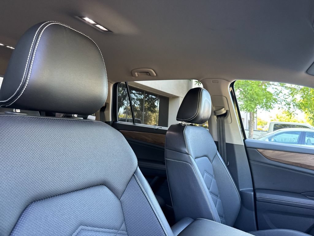 Used 2024 Volkswagen Atlas SE AWD/4WD image 20