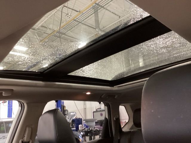 Used 2021 Nissan Rogue SV w/ Premium Package image 16