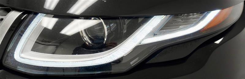 Used 2017 Land Rover Range Rover Evoque SE image 36