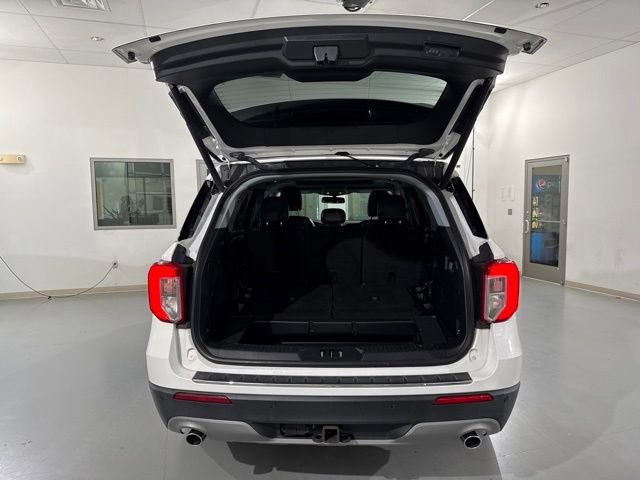 Used 2022 Ford Explorer Limited w/ Equipment Group 301A RWD image 11