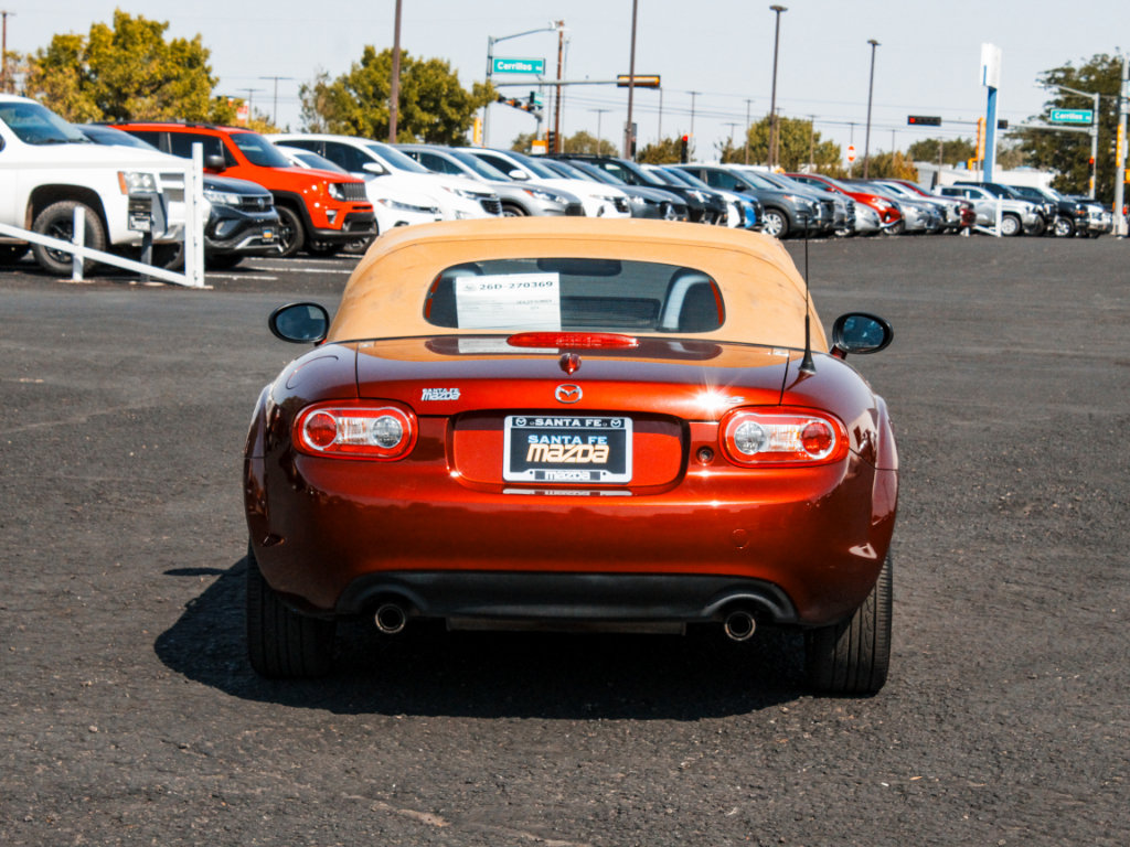 Used 2010 MAZDA MX-5 Miata Grand Touring w/ Premium Pkg RWD image 6