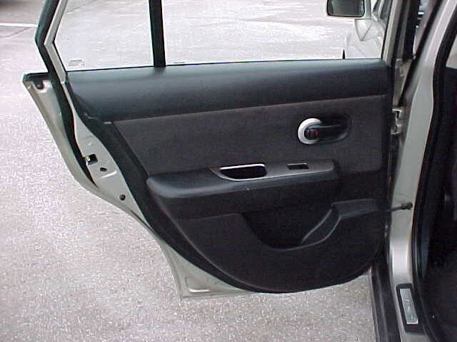 Used 2008 Nissan Versa 1.8 S w/ PWR Pkg image 11