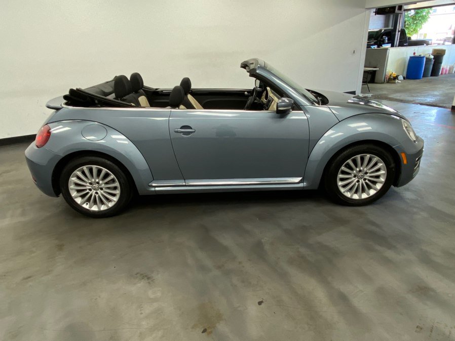 Used 2019 Volkswagen Beetle 2.0T SE FWD image 7