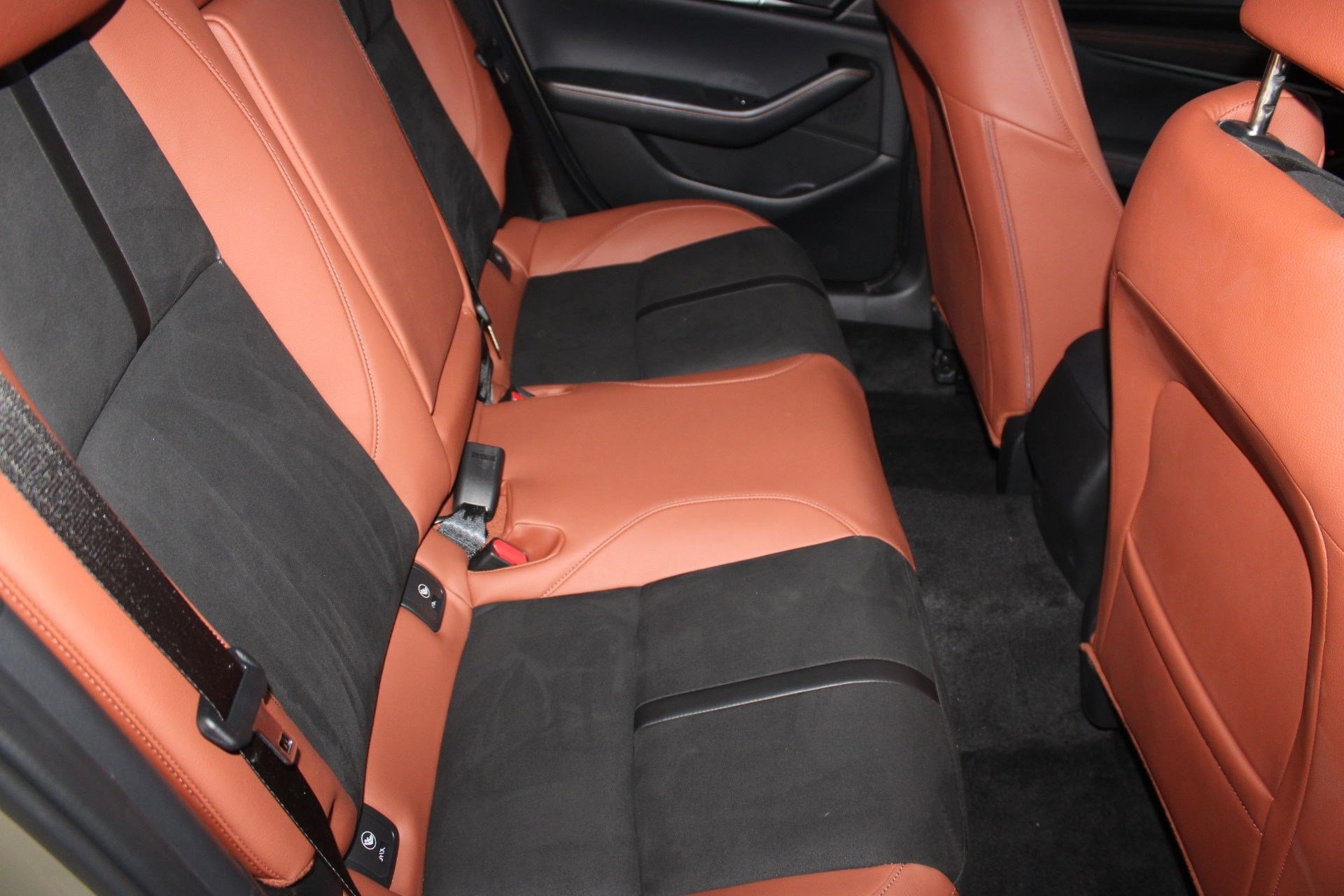 Used 2025 MAZDA MAZDA3 Carbon image 31