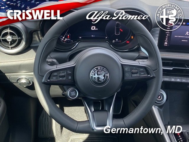 New 2025 Alfa Romeo Tonale w/ Premium Package image 47