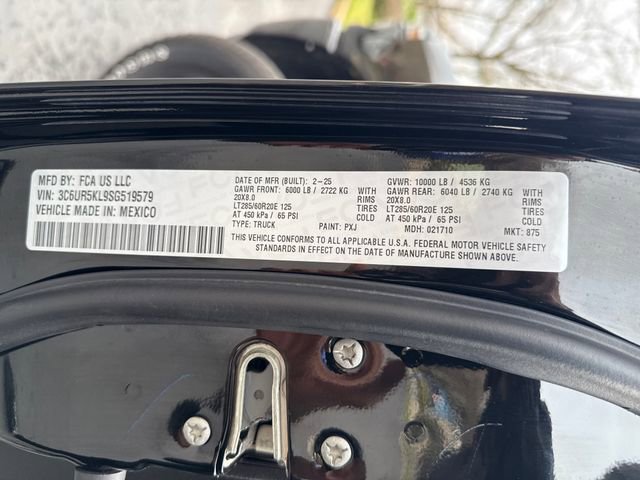 New 2025 RAM 2500 Laramie AWD/4WD image 16