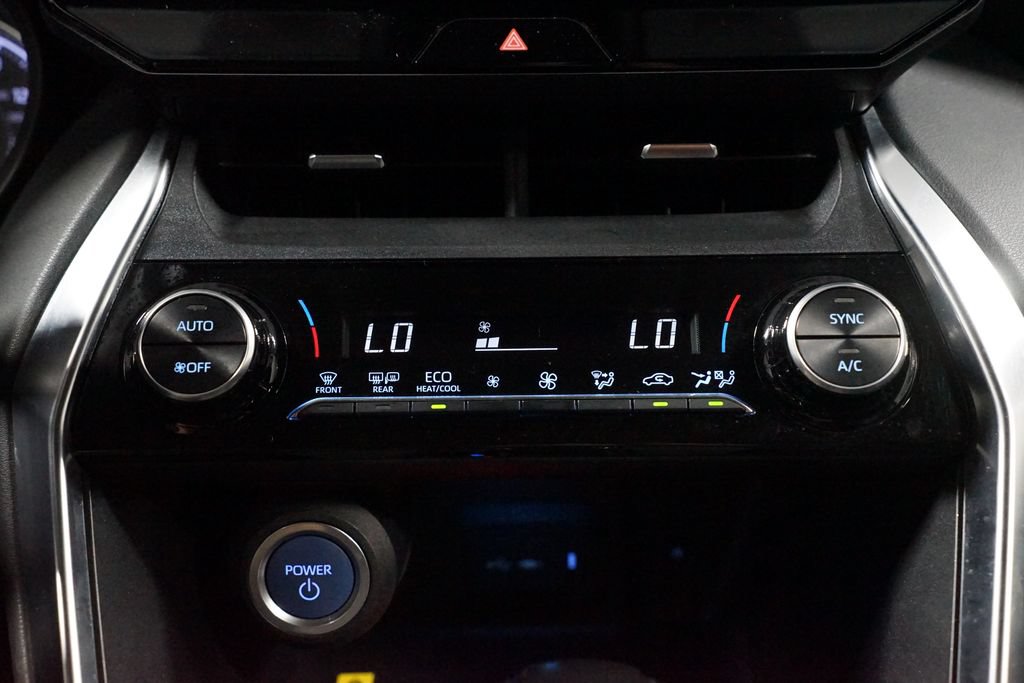 Certified 2021 Toyota Venza LE AWD/4WD image 19