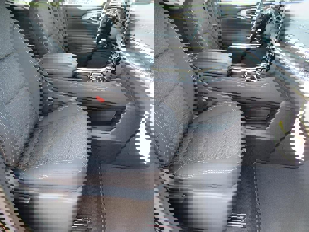 New 2026 Chevrolet Traverse LT image 9