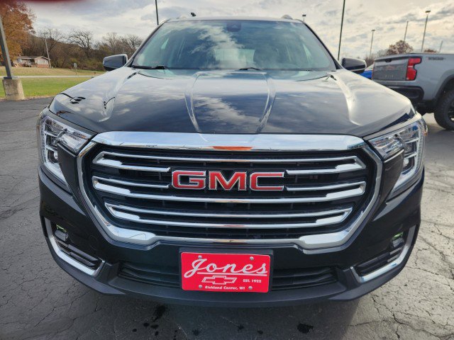Used 2024 GMC Terrain SLT image 8
