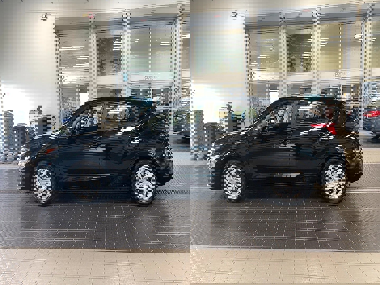 Used 2025 Subaru Impreza 2.0i image 4