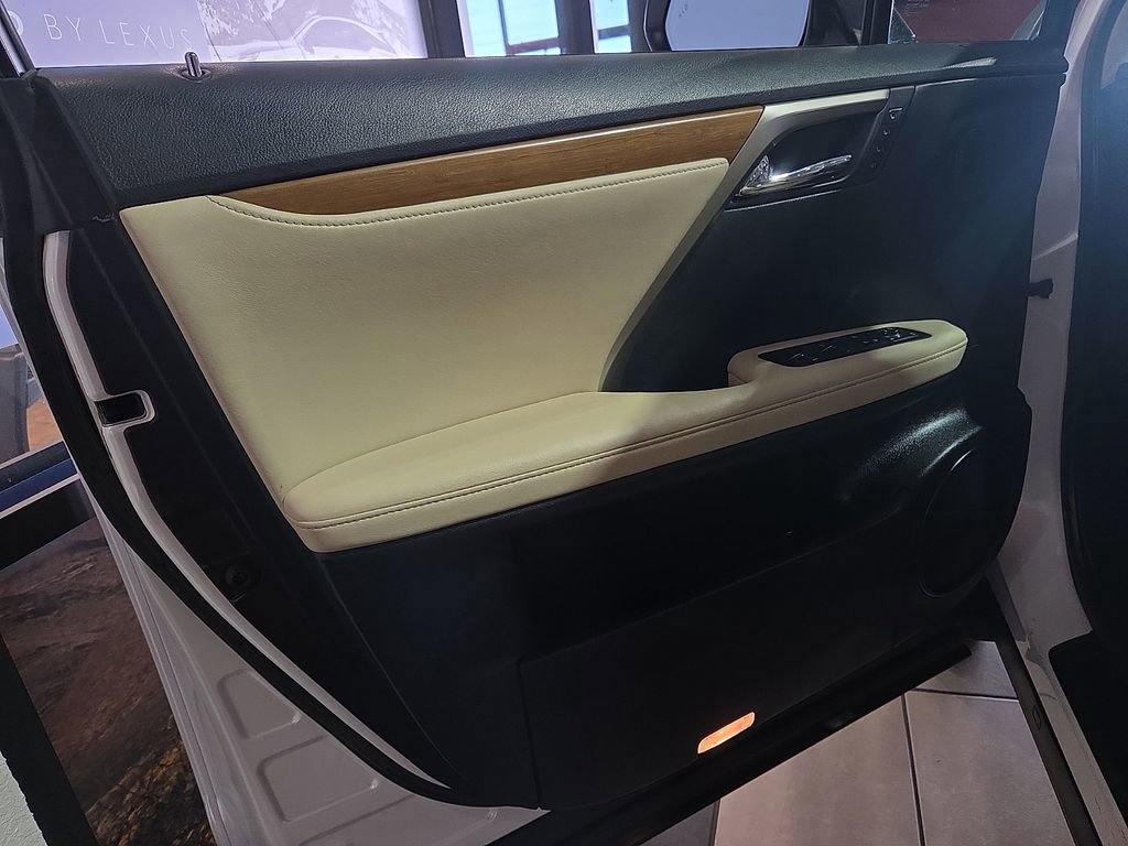 Used 2022 Lexus RX 350 FWD w/ Premium Package image 17