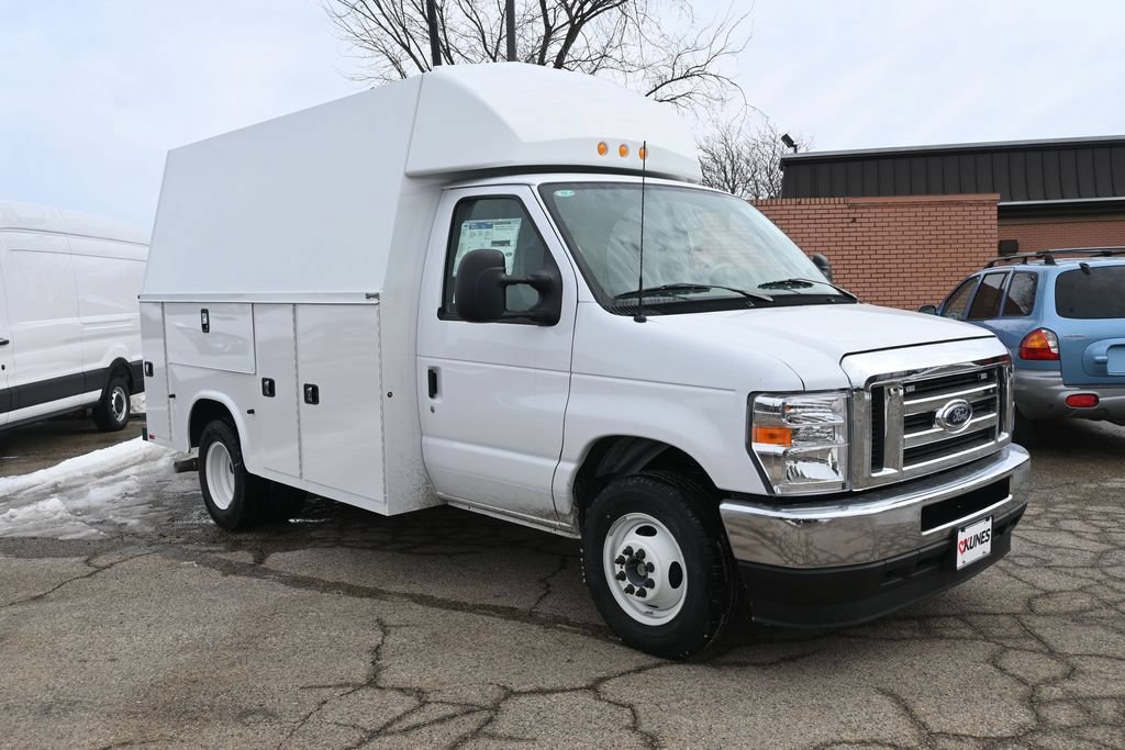 New 2025 Ford E-350 and Econoline 350 Super Duty w/ Power Equipment Group RWD video 2