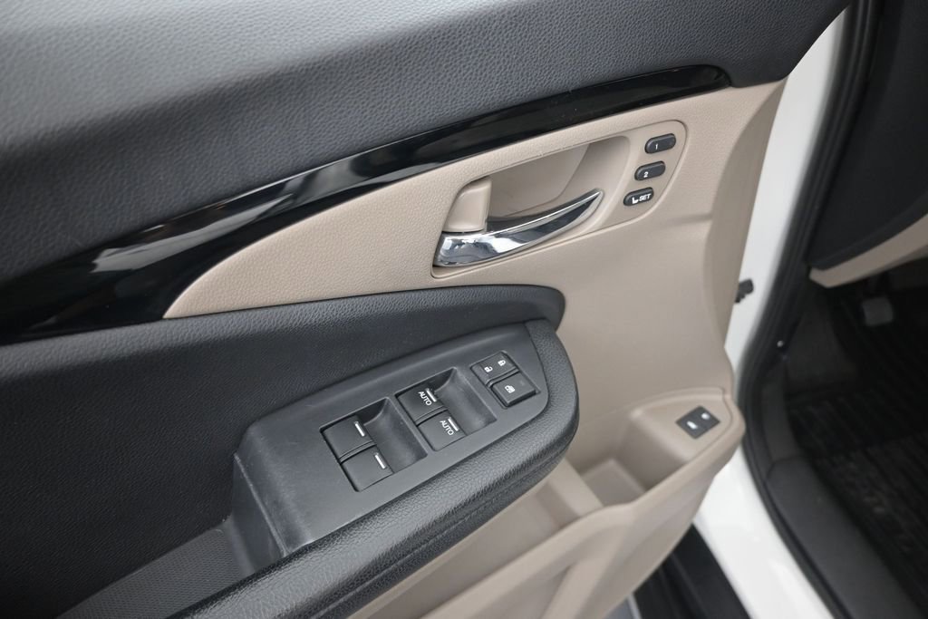 Used 2016 Honda Pilot Elite image 18