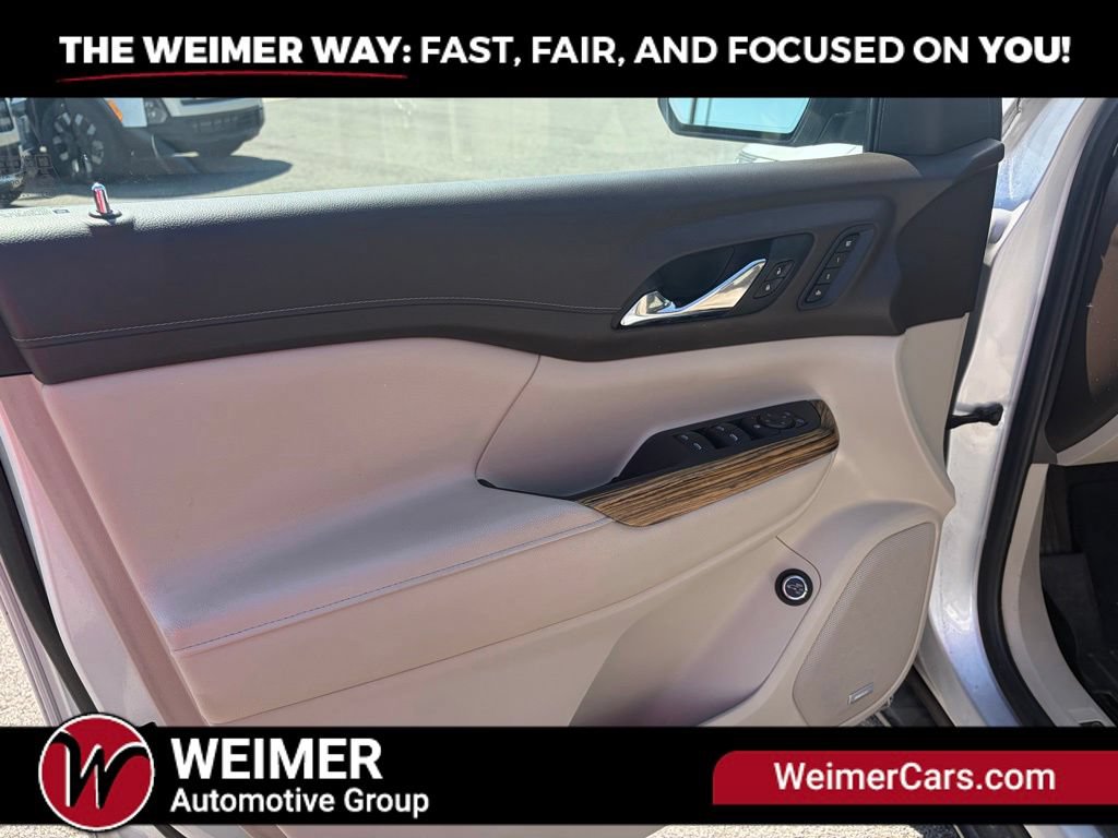 Used 2019 GMC Acadia Denali w/ Technology Package AWD/4WD image 25
