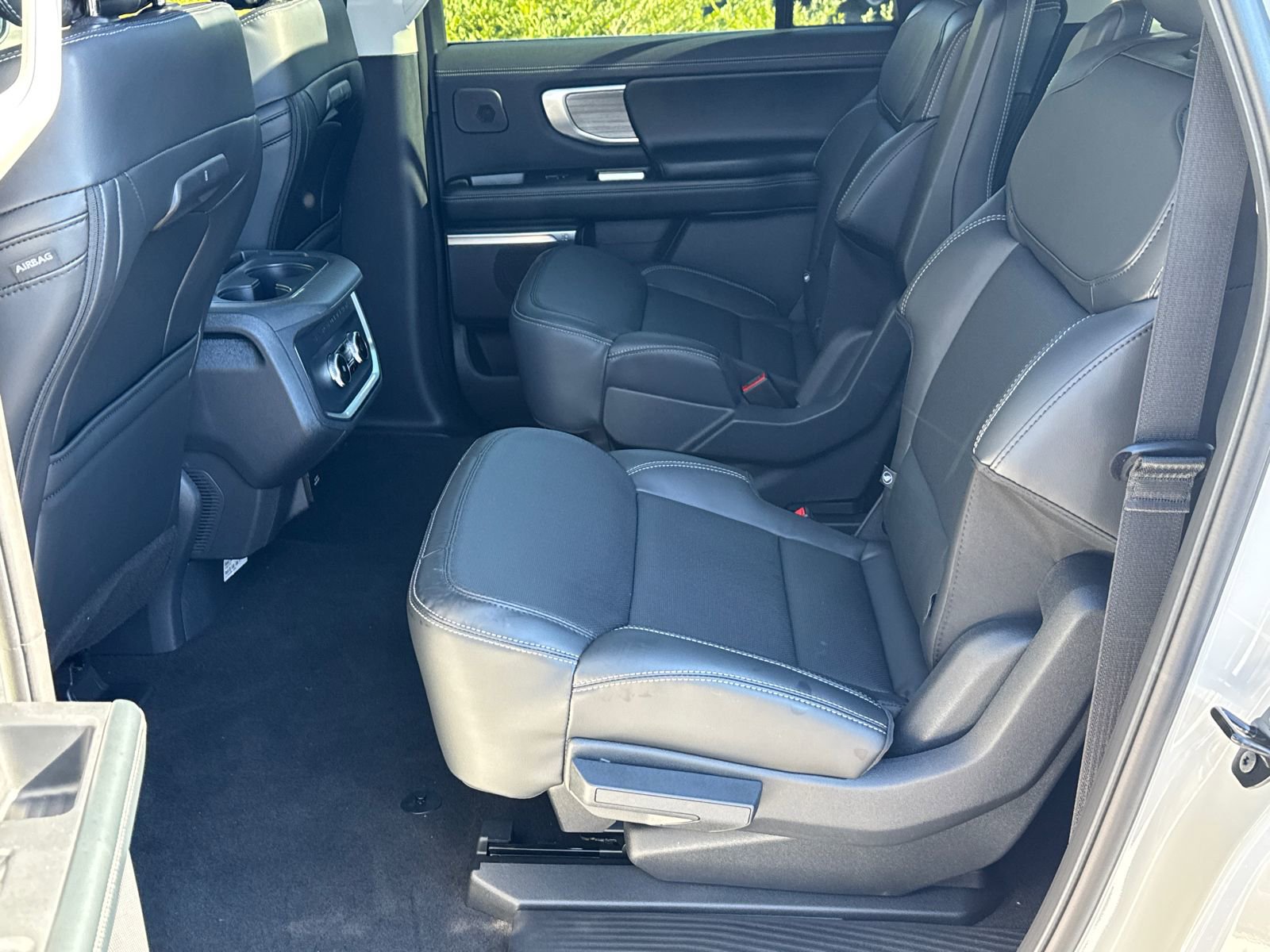 New 2026 Ford Expedition Max Platinum w/ Driver's Package AWD/4WD image 24