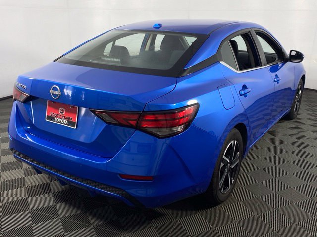 Used 2025 Nissan Sentra SV FWD image 7