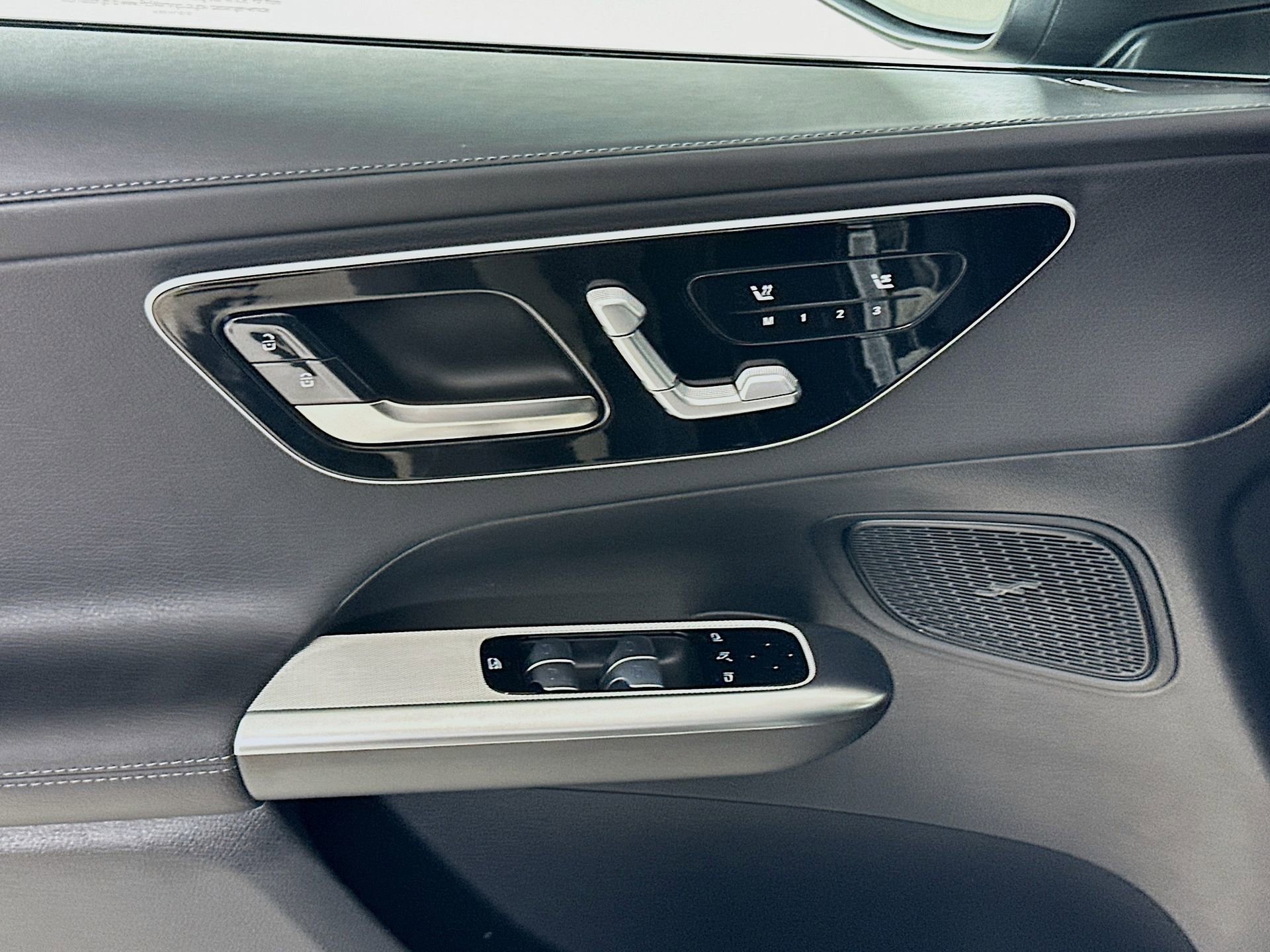 New 2026 Mercedes-Benz GLC 300 image 18