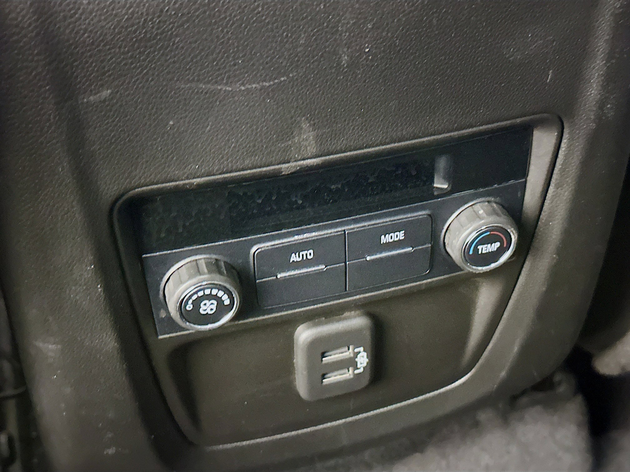 Used 2020 Buick Enclave Essence image 26