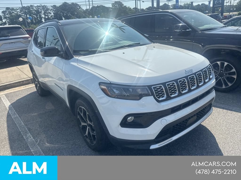 Used 2025 Jeep Compass Limited AWD/4WD image 4
