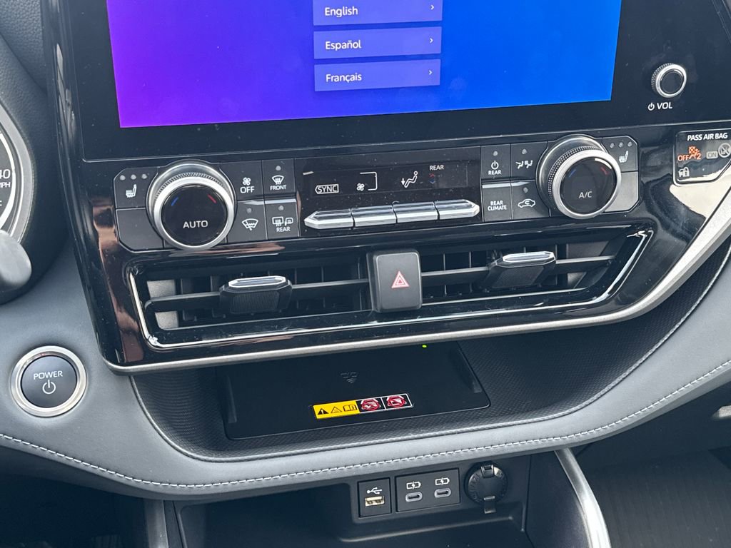 Used 2026 Toyota Highlander XLE image 26