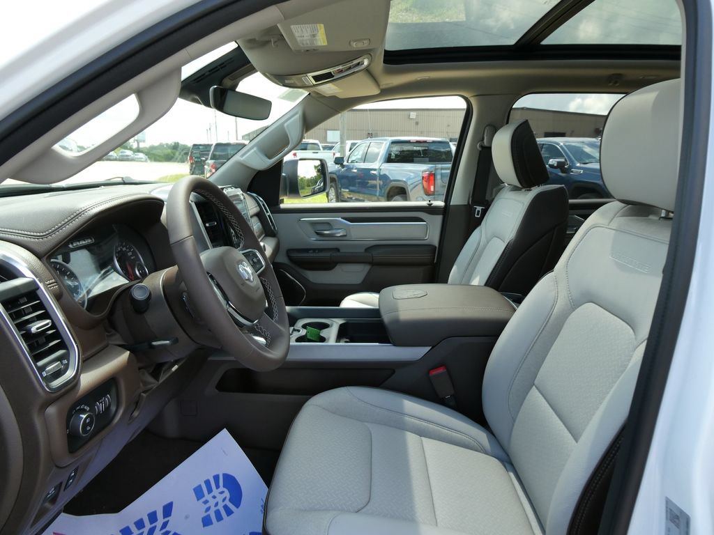 New 2026 RAM 1500 Laramie w/ Laramie Southwest Edition AWD/4WD image 17