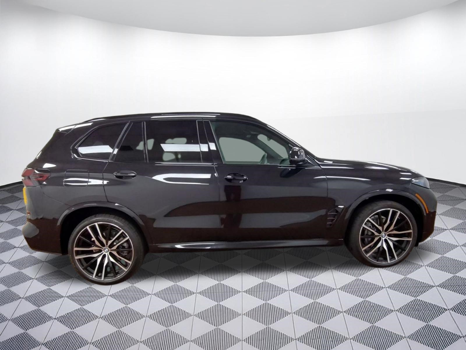 Used 2026 BMW X5 xDrive40i w/ M Sport Package AWD/4WD image 7