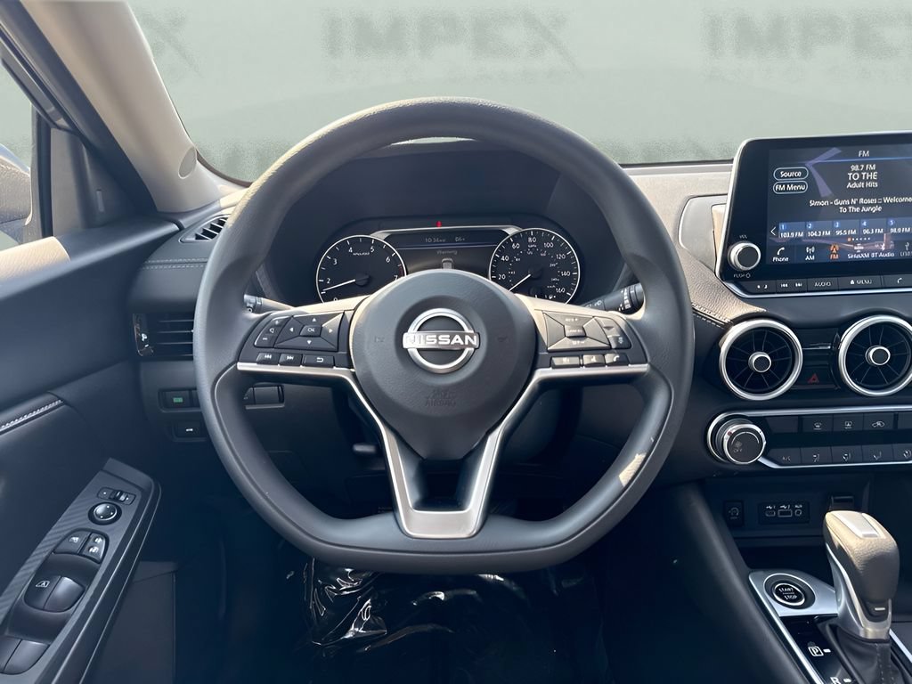 Used 2025 Nissan Sentra SV FWD image 9