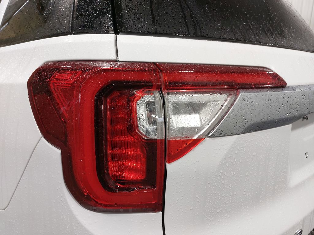 Used 2023 GMC Acadia SLE w/ Driver Convenience Package image 36