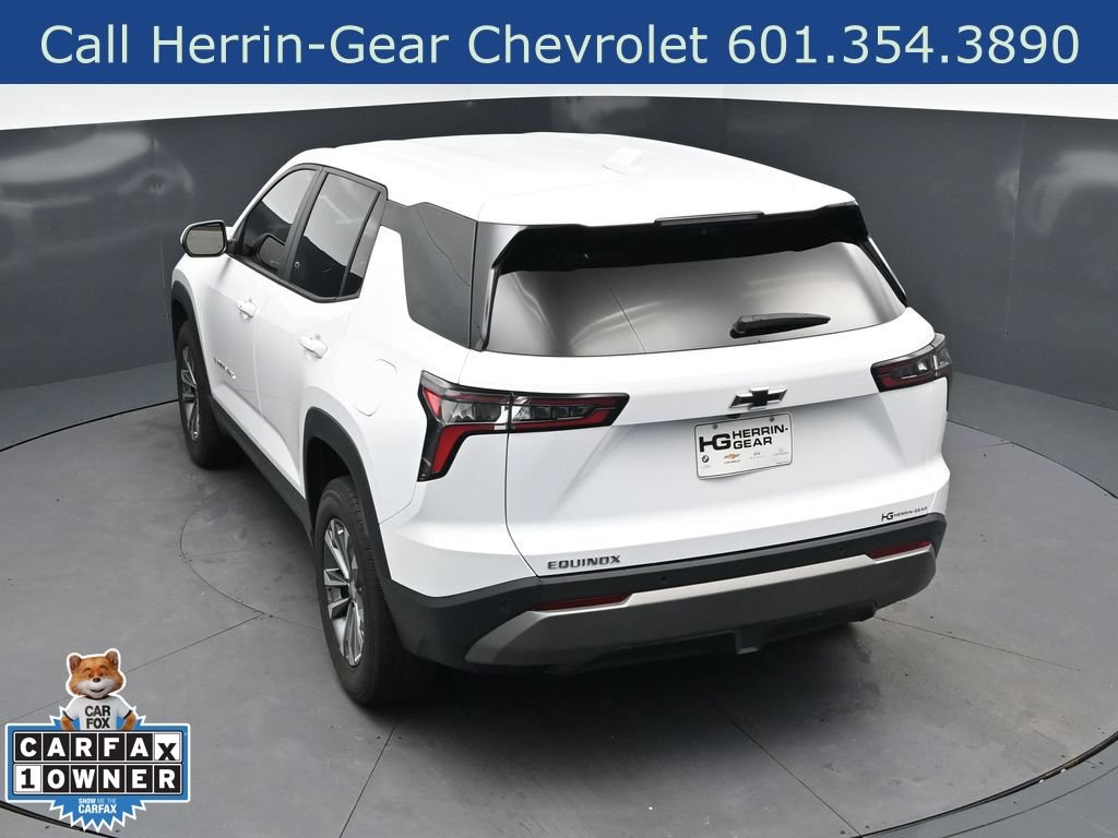 Used 2025 Chevrolet Equinox LT w/ Safety and Technology Package FWD image 34