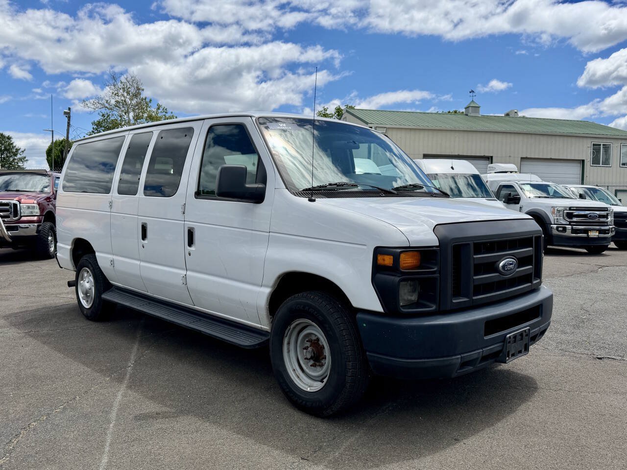 Used 2012 Ford E-350 and Econoline 350 XL w/ PWR Windows & Locks Group RWD image 2