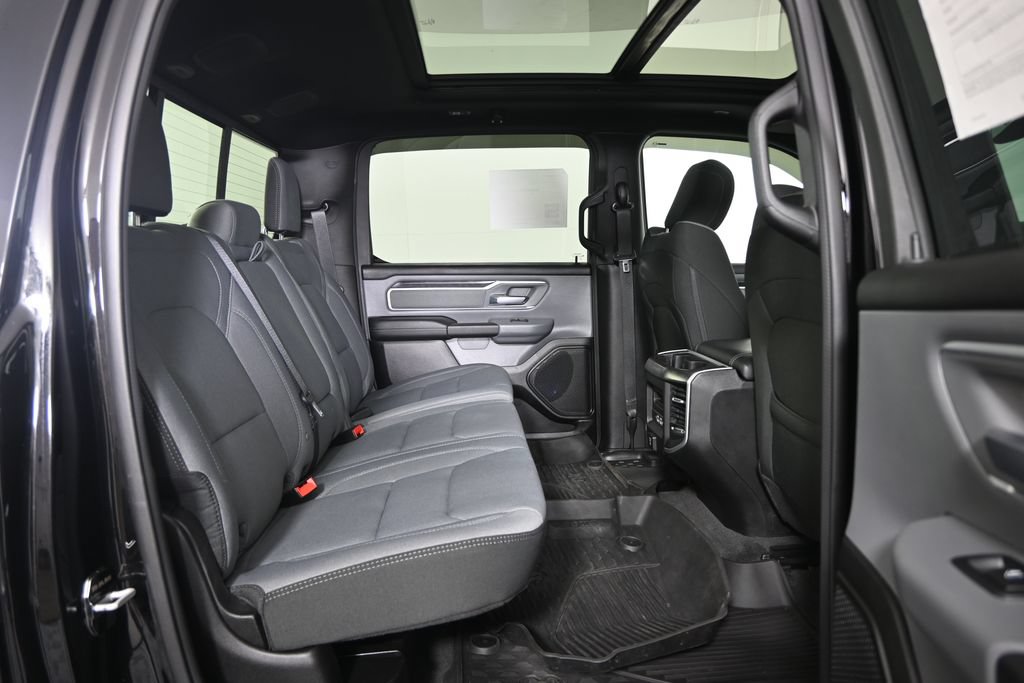 Used 2022 RAM 1500 Big Horn AWD/4WD image 16