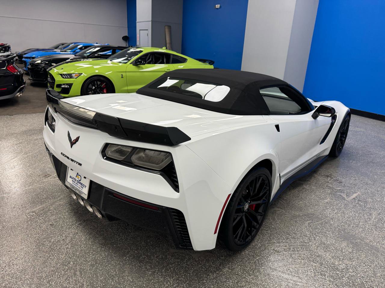 Used 2015 Chevrolet Corvette Z06 w/ 3LZ Preferred Equipment Group image 26