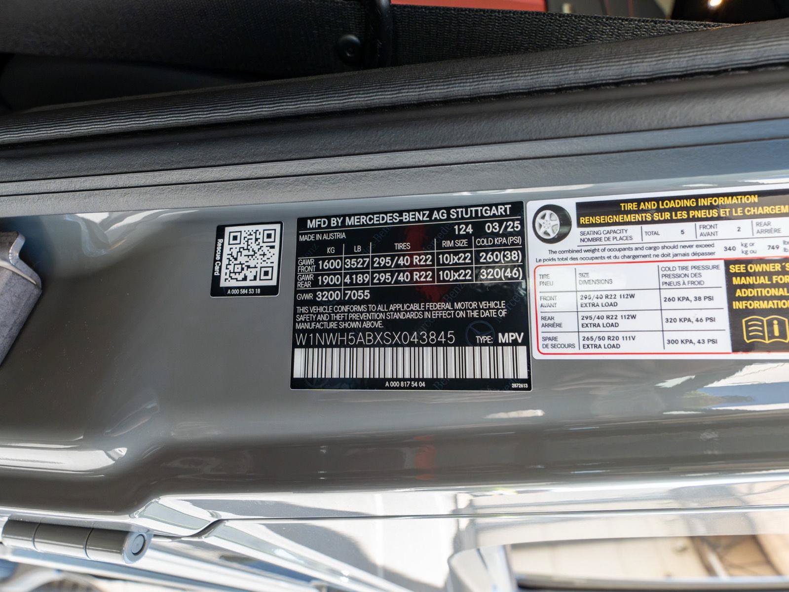 Used 2025 Mercedes-Benz G 63 AMG 4MATIC image 34